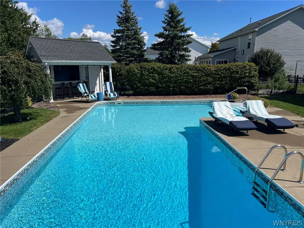 32 Falconcrest Lane, Orchard Park, New York 14127, Orchard Park, New York 14127, 4 Bedrooms Bedrooms, 8 Rooms Rooms,3 BathroomsBathrooms,Residential,For Sale,32 Falconcrest Lane, Orchard Park, New York 14127,0,B1667902