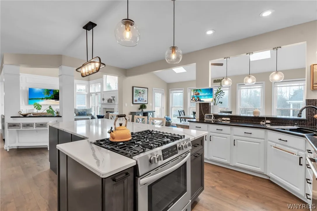 32 Falconcrest Lane, Orchard Park, New York 14127, Orchard Park, New York 14127, 4 Bedrooms Bedrooms, 8 Rooms Rooms,3 BathroomsBathrooms,Residential,For Sale,32 Falconcrest Lane, Orchard Park, New York 14127,0,B1667902