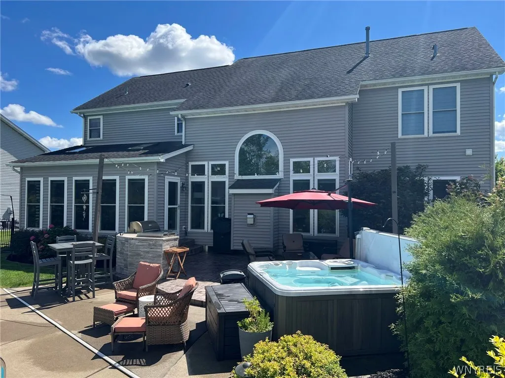 32 Falconcrest Lane, Orchard Park, New York 14127, Orchard Park, New York 14127, 4 Bedrooms Bedrooms, 8 Rooms Rooms,3 BathroomsBathrooms,Residential,For Sale,32 Falconcrest Lane, Orchard Park, New York 14127,0,B1667902