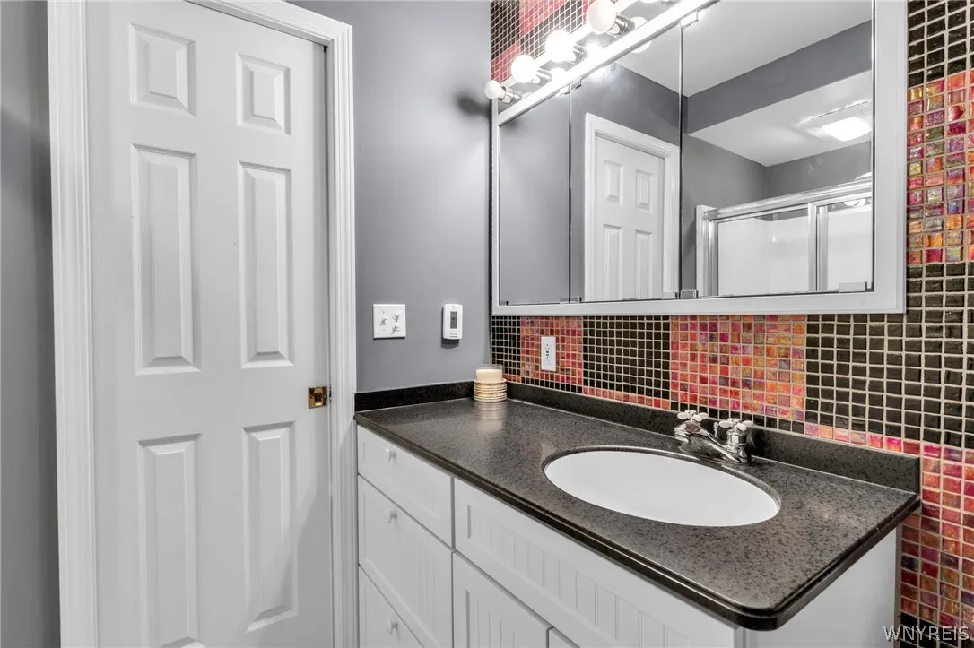 32 Falconcrest Lane, Orchard Park, New York 14127, Orchard Park, New York 14127, 4 Bedrooms Bedrooms, 8 Rooms Rooms,3 BathroomsBathrooms,Residential,For Sale,32 Falconcrest Lane, Orchard Park, New York 14127,0,B1667902