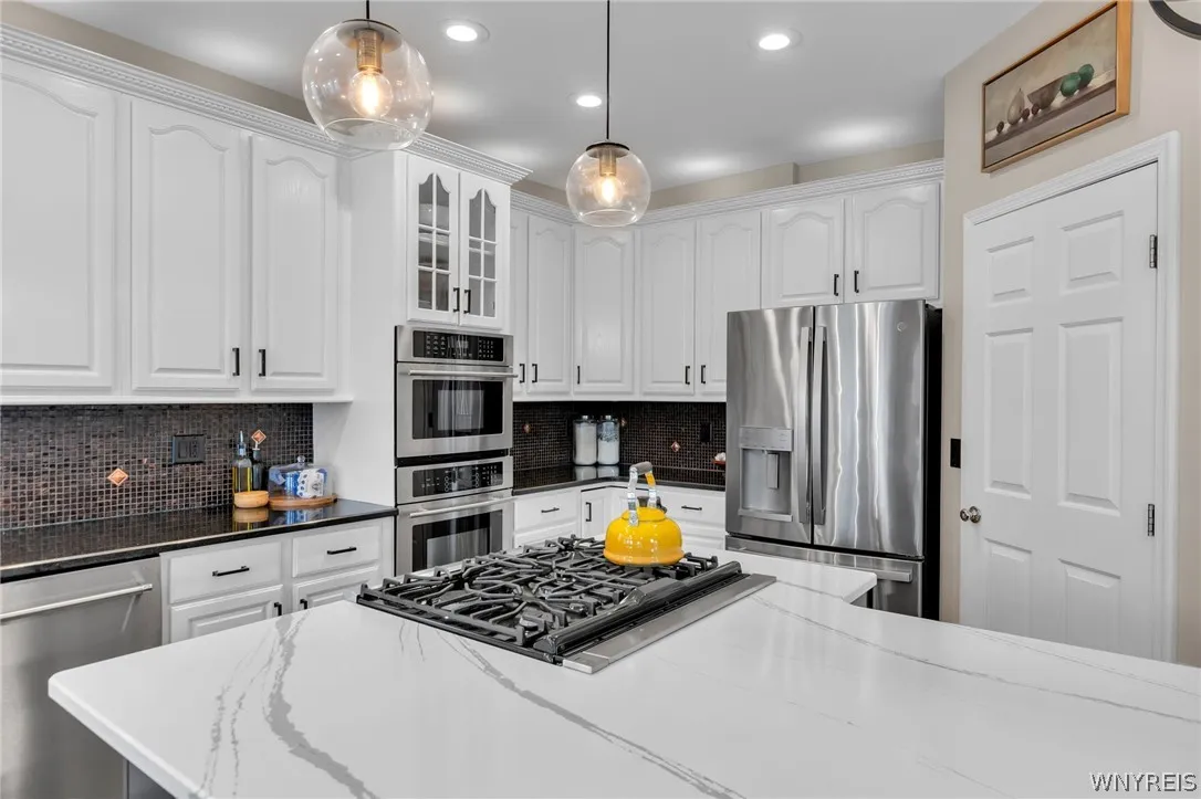 32 Falconcrest Lane, Orchard Park, New York 14127, Orchard Park, New York 14127, 4 Bedrooms Bedrooms, 8 Rooms Rooms,3 BathroomsBathrooms,Residential,For Sale,32 Falconcrest Lane, Orchard Park, New York 14127,0,B1667902