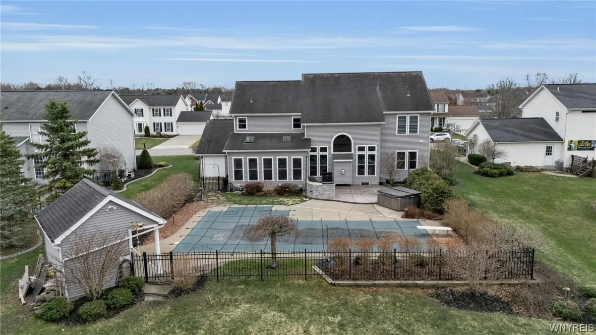 32 Falconcrest Lane, Orchard Park, New York 14127, Orchard Park, New York 14127, 4 Bedrooms Bedrooms, 8 Rooms Rooms,3 BathroomsBathrooms,Residential,For Sale,32 Falconcrest Lane, Orchard Park, New York 14127,0,B1667902