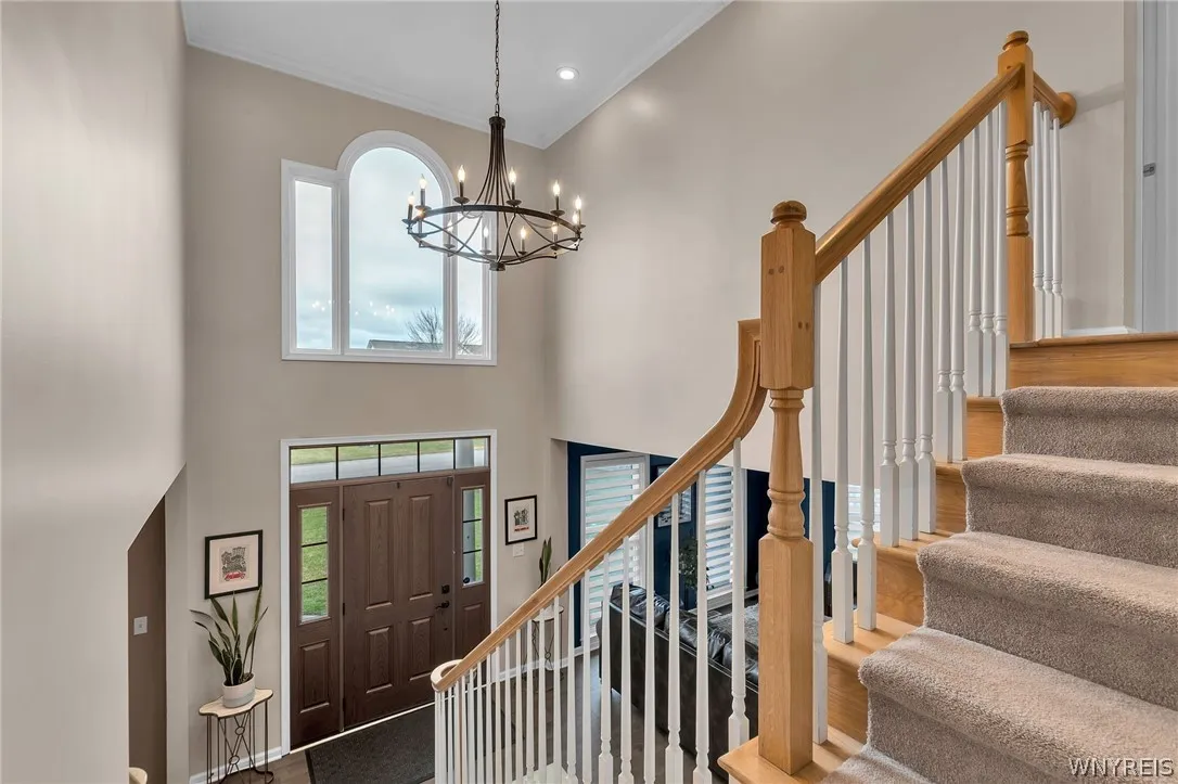 32 Falconcrest Lane, Orchard Park, New York 14127, Orchard Park, New York 14127, 4 Bedrooms Bedrooms, 8 Rooms Rooms,3 BathroomsBathrooms,Residential,For Sale,32 Falconcrest Lane, Orchard Park, New York 14127,0,B1667902