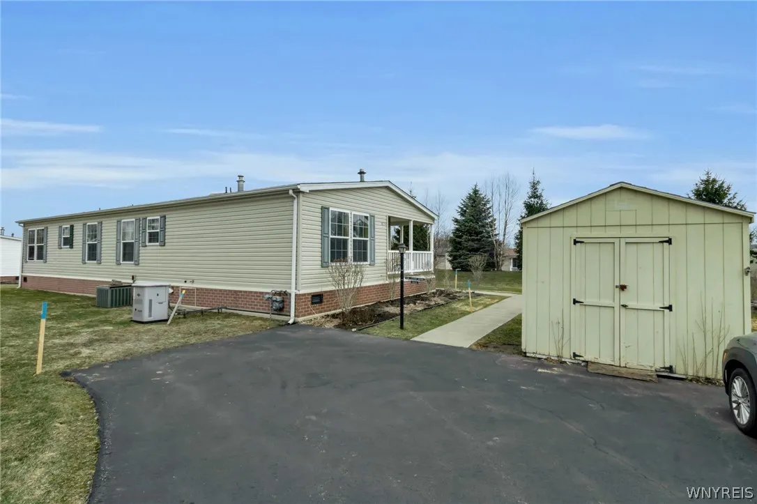 4665 Cotherstone Circle, Clarence, New York 14031, Clarence, New York 14031, 2 Bedrooms Bedrooms, 5 Rooms Rooms,2 BathroomsBathrooms,Residential,For Sale,4665 Cotherstone Circle, Clarence, New York 14031,0,B1664953