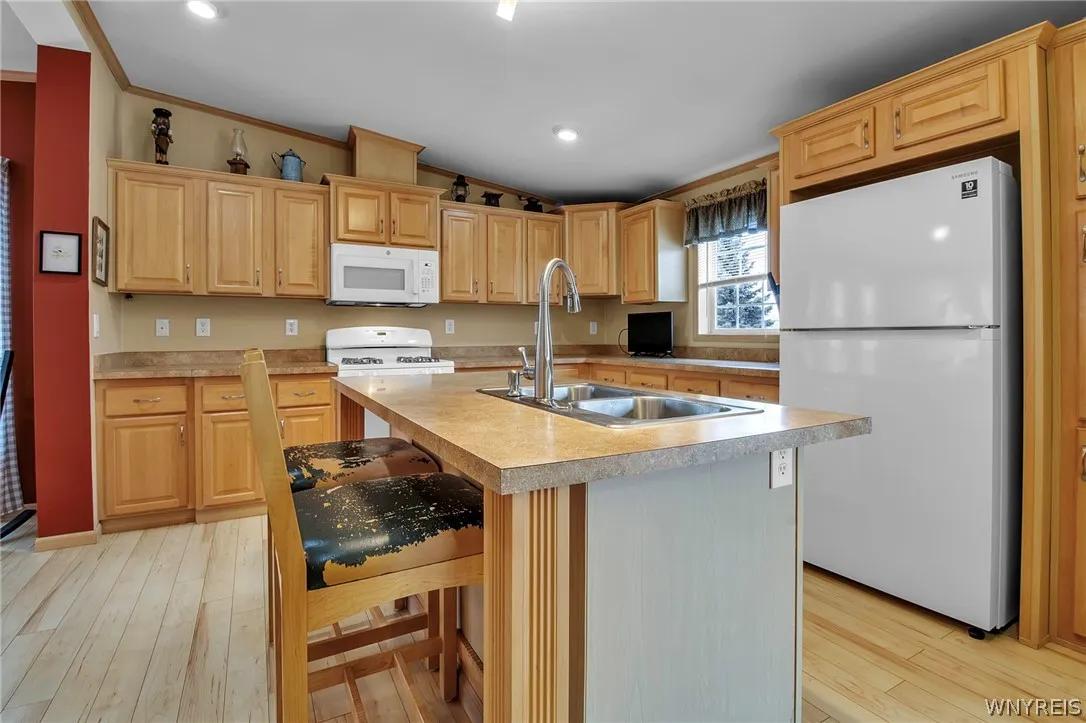 4665 Cotherstone Circle, Clarence, New York 14031, Clarence, New York 14031, 2 Bedrooms Bedrooms, 5 Rooms Rooms,2 BathroomsBathrooms,Residential,For Sale,4665 Cotherstone Circle, Clarence, New York 14031,0,B1664953