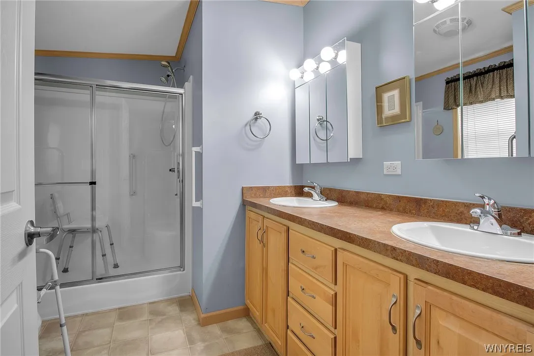 4665 Cotherstone Circle, Clarence, New York 14031, Clarence, New York 14031, 2 Bedrooms Bedrooms, 5 Rooms Rooms,2 BathroomsBathrooms,Residential,For Sale,4665 Cotherstone Circle, Clarence, New York 14031,0,B1664953