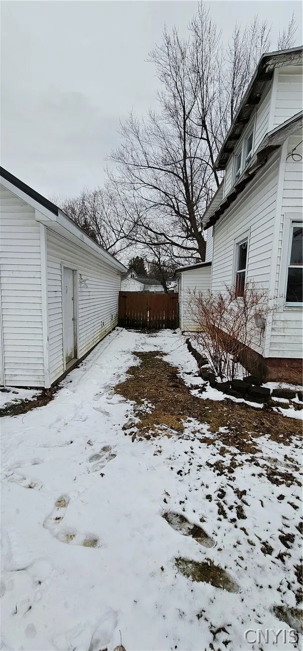 1208 Gill Street, Watertown City, New York 13601, Watertown City, New York 13601, 2 Bedrooms Bedrooms, 7 Rooms Rooms,1 BathroomBathrooms,Residential,For Sale,1208 Gill Street, Watertown City, New York 13601,0,S1669180