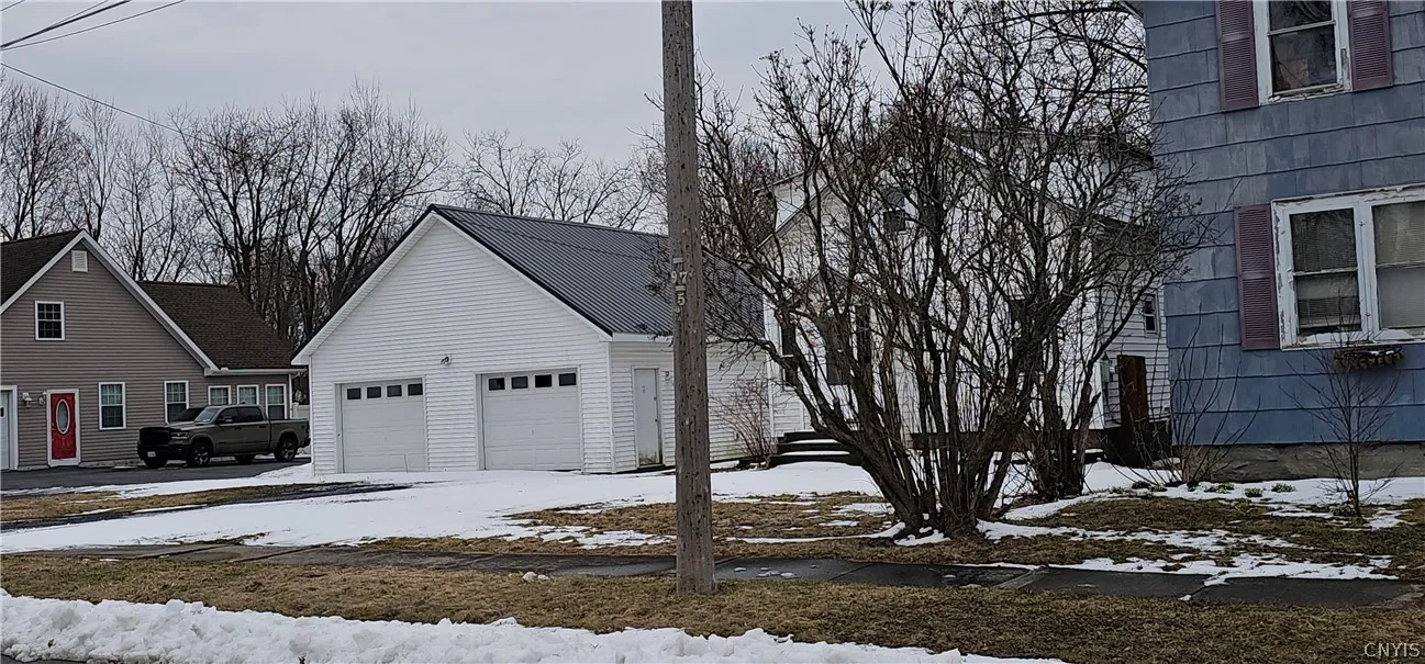 1208 Gill Street, Watertown City, New York 13601, Watertown City, New York 13601, 2 Bedrooms Bedrooms, 7 Rooms Rooms,1 BathroomBathrooms,Residential,For Sale,1208 Gill Street, Watertown City, New York 13601,0,S1669180