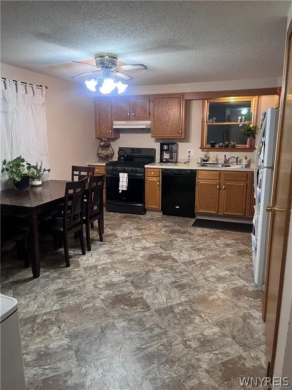 169 Warner Road 167, Lancaster, New York 14043, Lancaster, New York 14043, 6 Bedrooms Bedrooms, ,2 BathroomsBathrooms,Residential,For Sale,169 Warner Road 167, Lancaster, New York 14043,0,B1668891