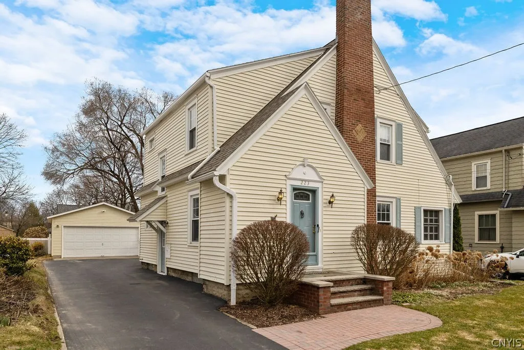 223 Wellington Road, Dewitt, New York 13214, De Witt, New York 13214, 3 Bedrooms Bedrooms, 12 Rooms Rooms,1 BathroomBathrooms,Residential,For Sale,223 Wellington Road, Dewitt, New York 13214,0,S1668948