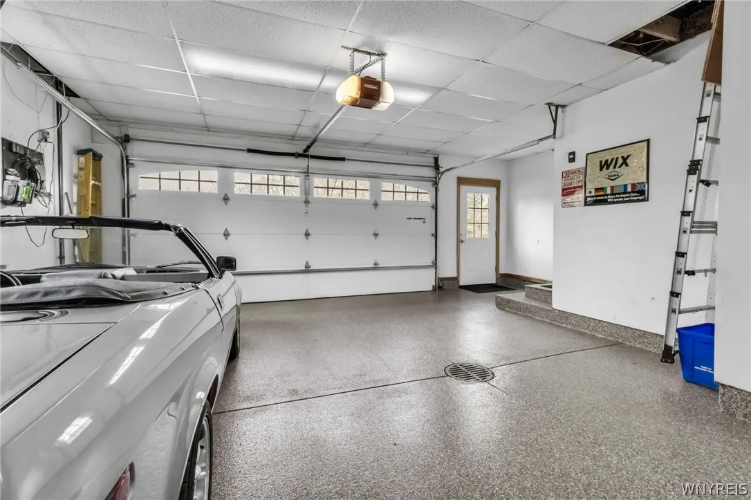 6905 Powers Road, Orchard Park, New York 14127, Orchard Park, New York 14127, 3 Bedrooms Bedrooms, 9 Rooms Rooms,1 BathroomBathrooms,Residential,Closed,6905 Powers Road, Orchard Park, New York 14127,0,B1667889