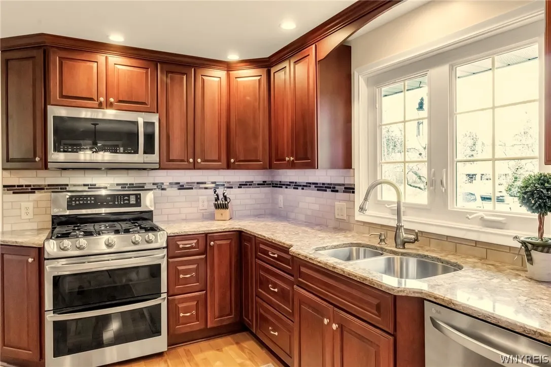 6905 Powers Road, Orchard Park, New York 14127, Orchard Park, New York 14127, 3 Bedrooms Bedrooms, 9 Rooms Rooms,1 BathroomBathrooms,Residential,Closed,6905 Powers Road, Orchard Park, New York 14127,0,B1667889