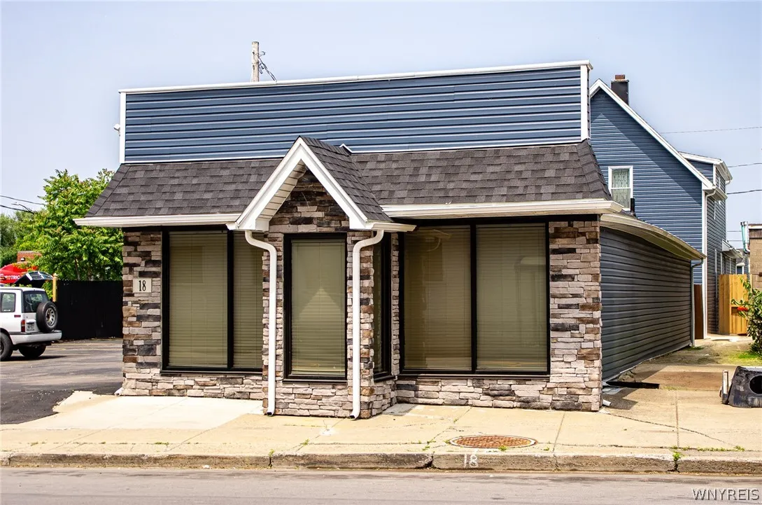 18 Abbott Road, Buffalo, New York 14220, Buffalo, New York 14220, ,Commercial Lease,For Rent,18 Abbott Road, Buffalo, New York 14220,0,B1668755