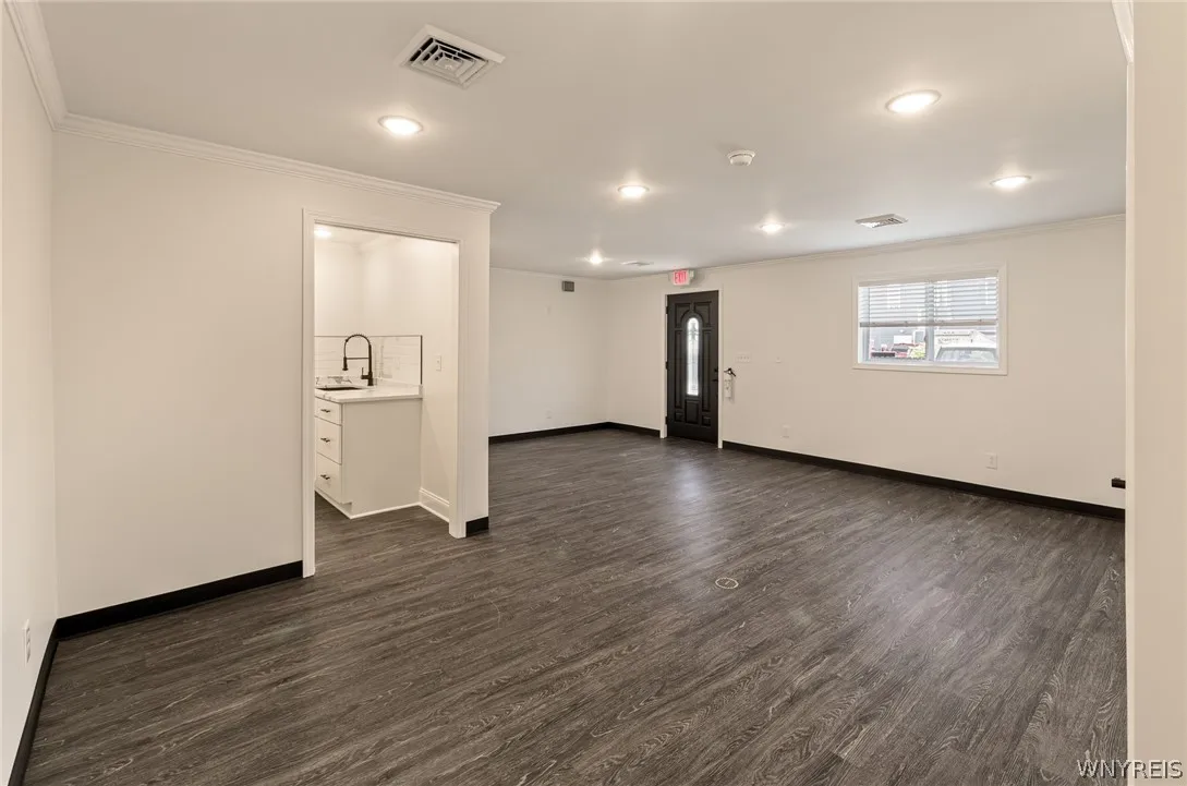 18 Abbott Road, Buffalo, New York 14220, Buffalo, New York 14220, ,Commercial Lease,For Rent,18 Abbott Road, Buffalo, New York 14220,0,B1668755
