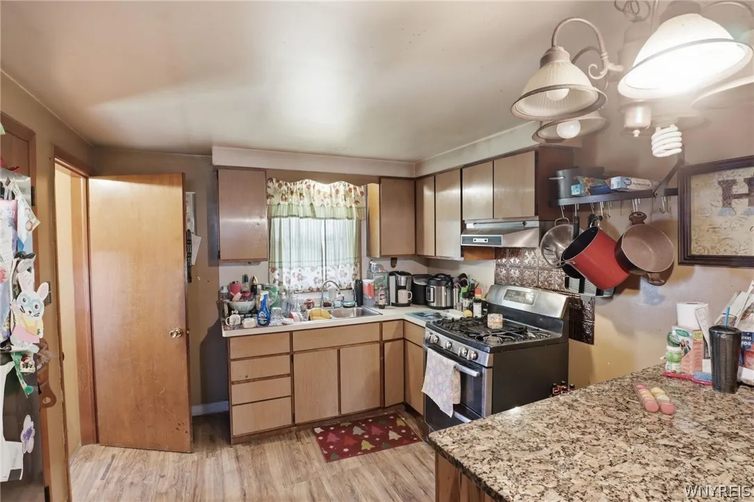 361 Rumbold Avenue, North Tonawanda, New York 1412, North Tonawanda, New York 14120, 3 Bedrooms Bedrooms, 6 Rooms Rooms,1 BathroomBathrooms,Residential,For Sale,361 Rumbold Avenue, North Tonawanda, New York 1412,0,B1668907