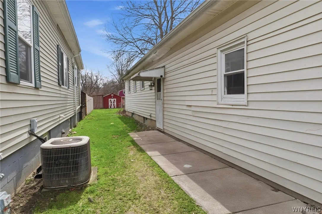 361 Rumbold Avenue, North Tonawanda, New York 1412, North Tonawanda, New York 14120, 3 Bedrooms Bedrooms, 6 Rooms Rooms,1 BathroomBathrooms,Residential,For Sale,361 Rumbold Avenue, North Tonawanda, New York 1412,0,B1668907