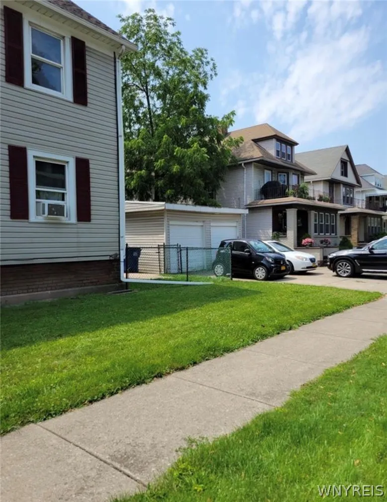 2500 Delaware Avenue, Buffalo, New York 14216, Buffalo, New York 14216, 1 Bedroom Bedrooms, 4 Rooms Rooms,1 BathroomBathrooms,Residential Lease,For Rent,2500 Delaware Avenue, Buffalo, New York 14216,0,B1669319