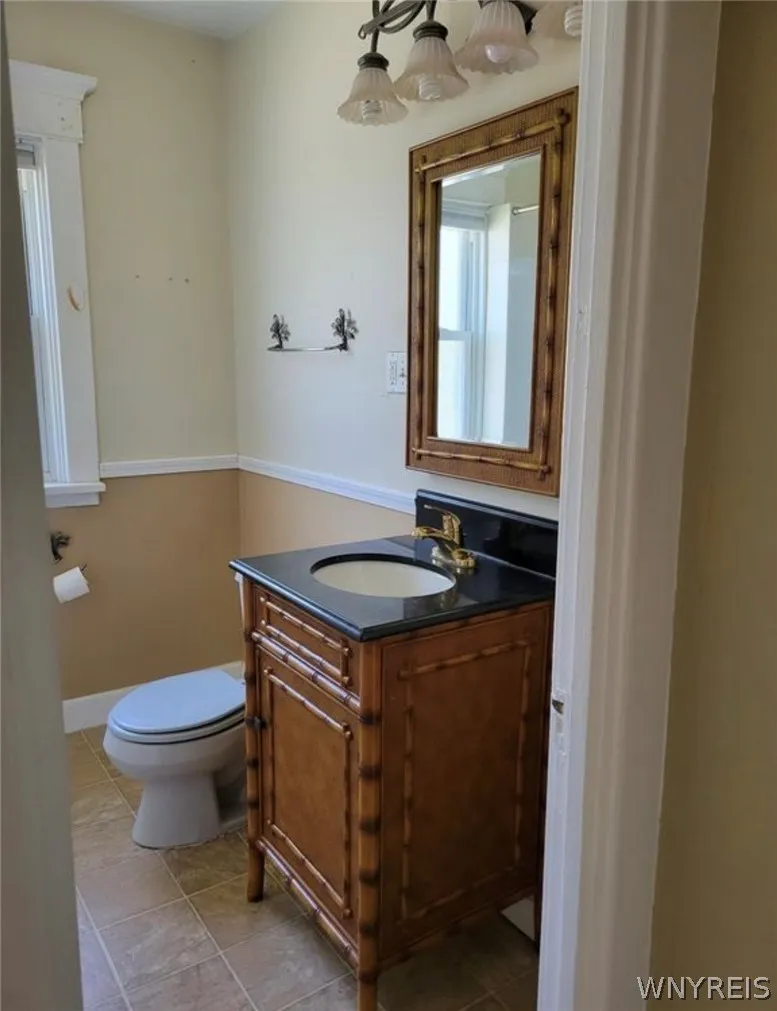 2500 Delaware Avenue, Buffalo, New York 14216, Buffalo, New York 14216, 1 Bedroom Bedrooms, 4 Rooms Rooms,1 BathroomBathrooms,Residential Lease,For Rent,2500 Delaware Avenue, Buffalo, New York 14216,0,B1669319