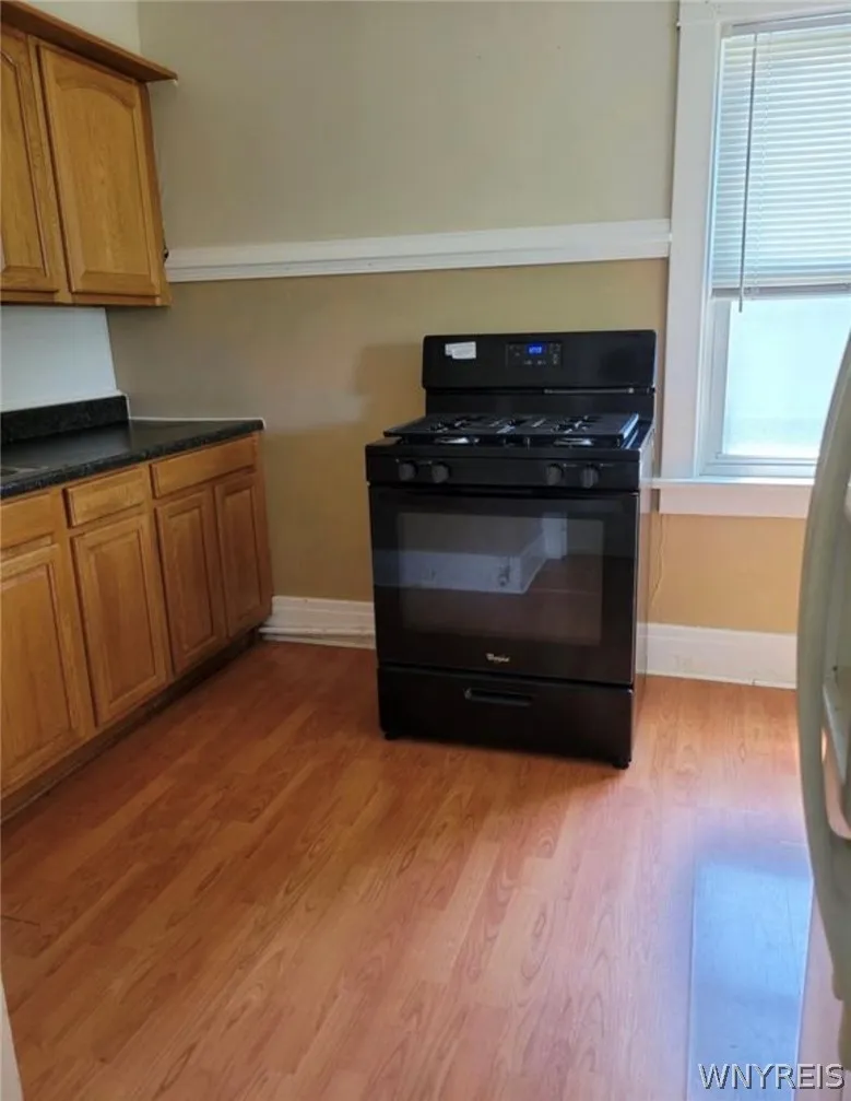 2500 Delaware Avenue, Buffalo, New York 14216, Buffalo, New York 14216, 1 Bedroom Bedrooms, 4 Rooms Rooms,1 BathroomBathrooms,Residential Lease,For Rent,2500 Delaware Avenue, Buffalo, New York 14216,0,B1669319