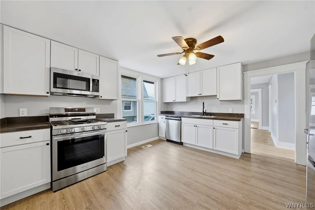 238 Main Street, Tonawanda, New York 14150, Tonawanda, New York 14150, 4 Bedrooms Bedrooms, 9 Rooms Rooms,2 BathroomsBathrooms,Residential,For Sale,238 Main Street, Tonawanda, New York 14150,0,B1668131