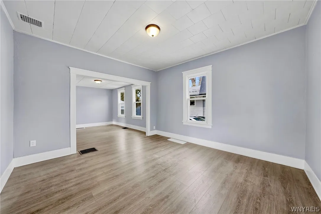 238 Main Street, Tonawanda, New York 14150, Tonawanda, New York 14150, 4 Bedrooms Bedrooms, 9 Rooms Rooms,2 BathroomsBathrooms,Residential,For Sale,238 Main Street, Tonawanda, New York 14150,0,B1668131