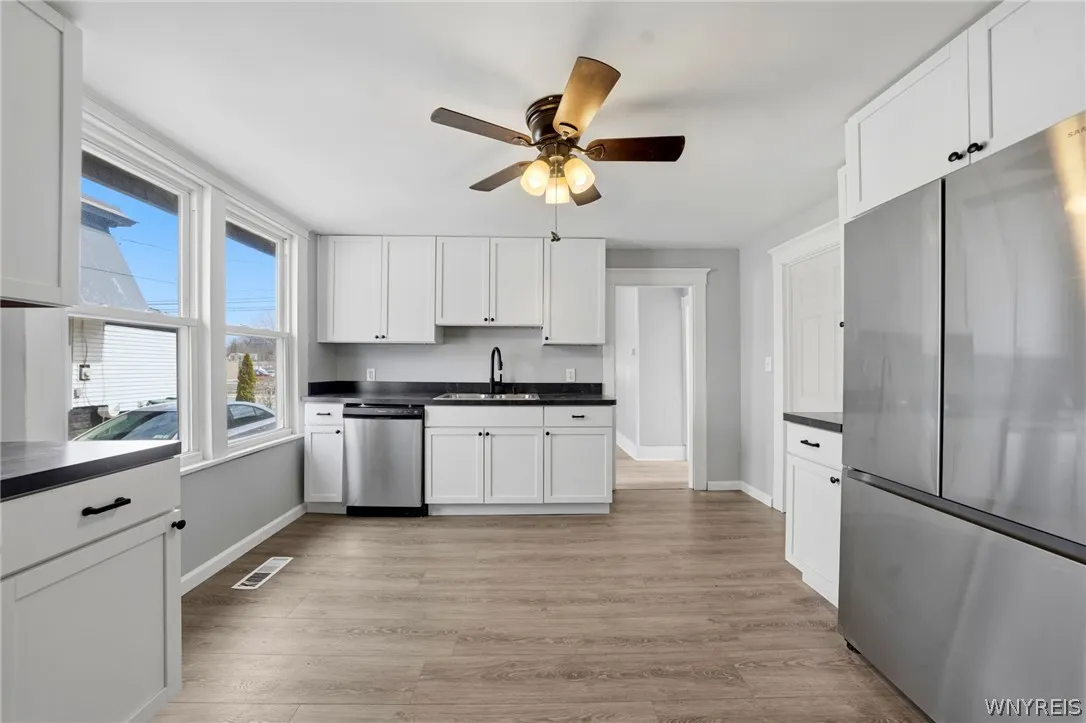 238 Main Street, Tonawanda, New York 14150, Tonawanda, New York 14150, 4 Bedrooms Bedrooms, 9 Rooms Rooms,2 BathroomsBathrooms,Residential,For Sale,238 Main Street, Tonawanda, New York 14150,0,B1668131