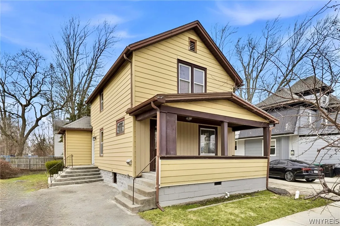 238 Main Street, Tonawanda, New York 14150, Tonawanda, New York 14150, 4 Bedrooms Bedrooms, 9 Rooms Rooms,2 BathroomsBathrooms,Residential,For Sale,238 Main Street, Tonawanda, New York 14150,0,B1668131