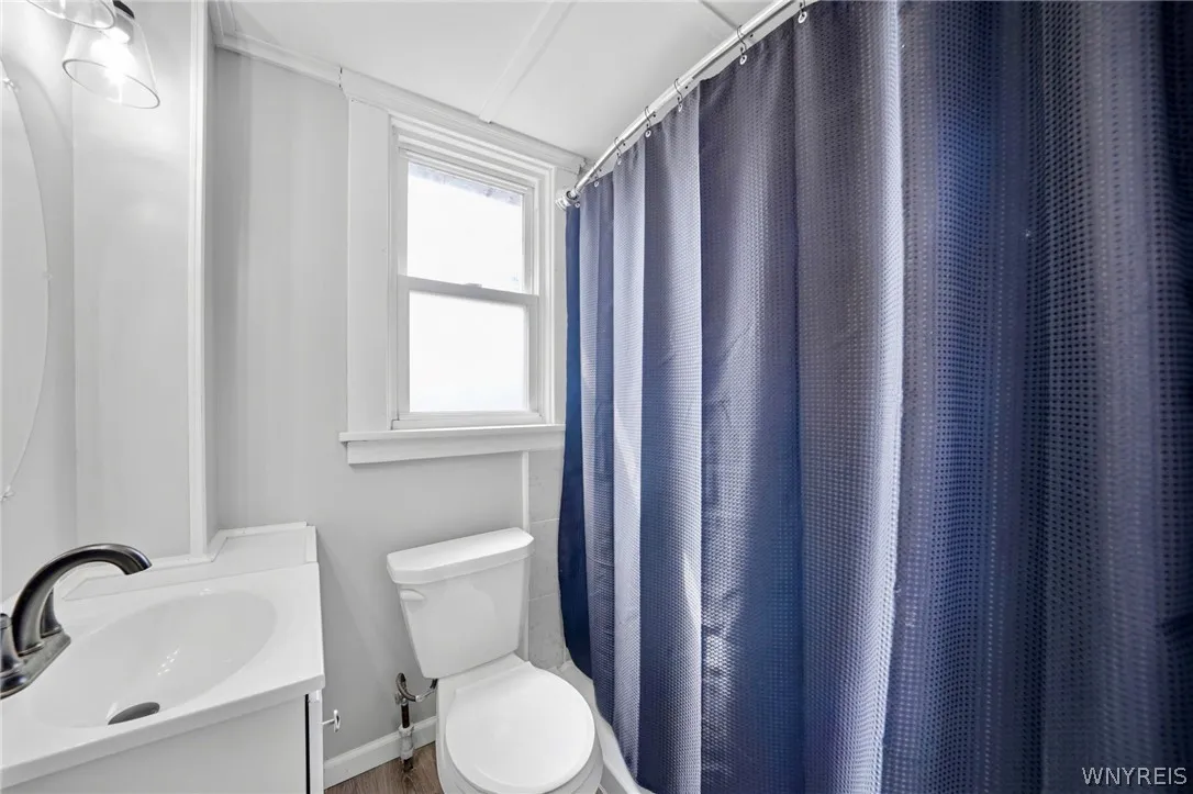 238 Main Street, Tonawanda, New York 14150, Tonawanda, New York 14150, 4 Bedrooms Bedrooms, 9 Rooms Rooms,2 BathroomsBathrooms,Residential,For Sale,238 Main Street, Tonawanda, New York 14150,0,B1668131