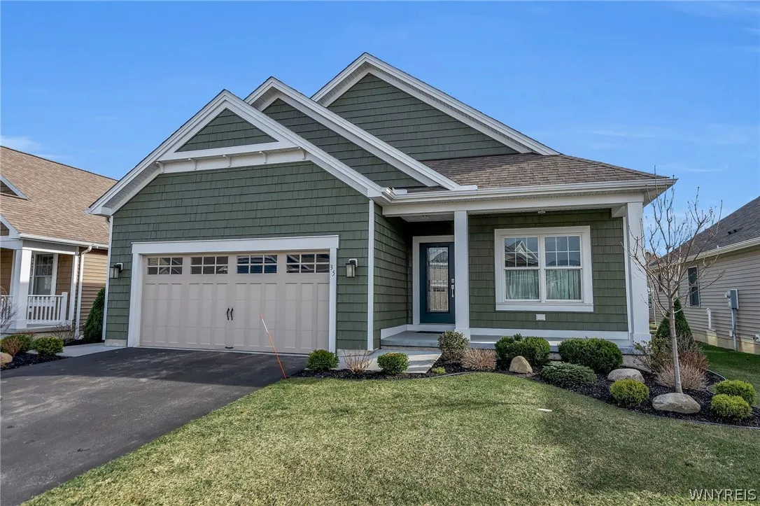 35 Raine Drive, Amherst, New York 14221, Amherst, New York 14221, 2 Bedrooms Bedrooms, 6 Rooms Rooms,2 BathroomsBathrooms,Residential,For Sale,35 Raine Drive, Amherst, New York 14221,0,B1669462