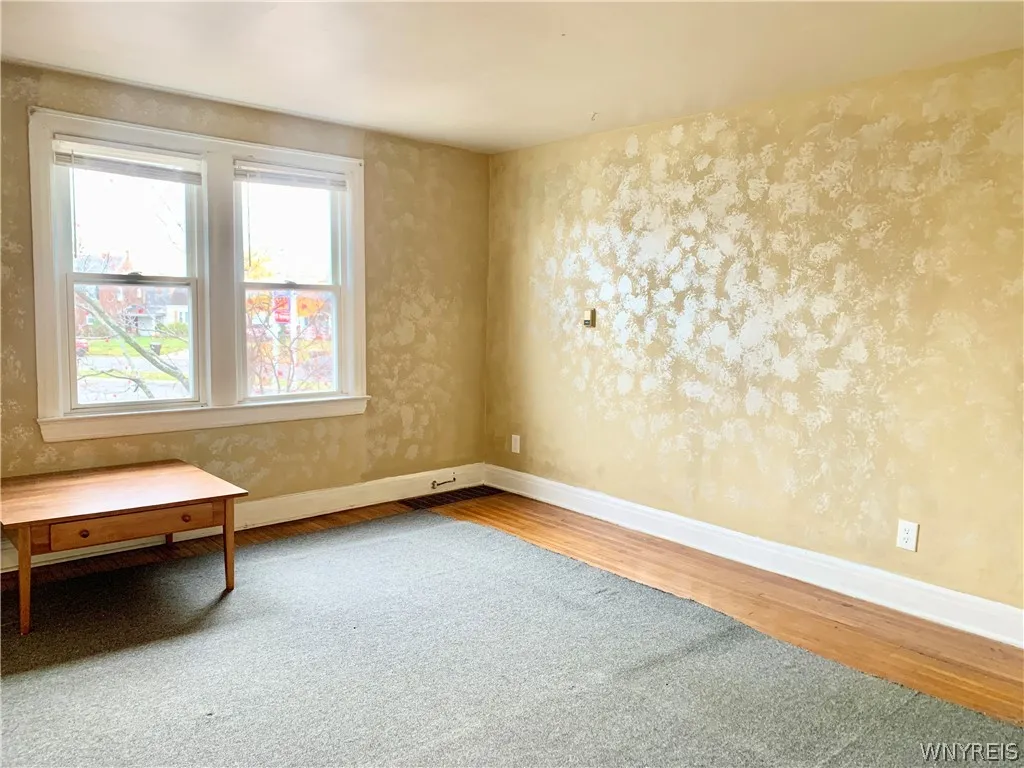 657 Englewood Avenue 2, Tonawanda, New York 14223, Tonawanda, New York 14223, 2 Bedrooms Bedrooms, 5 Rooms Rooms,1 BathroomBathrooms,Residential Lease,For Rent,657 Englewood Avenue 2, Tonawanda, New York 14223,0,B1669299