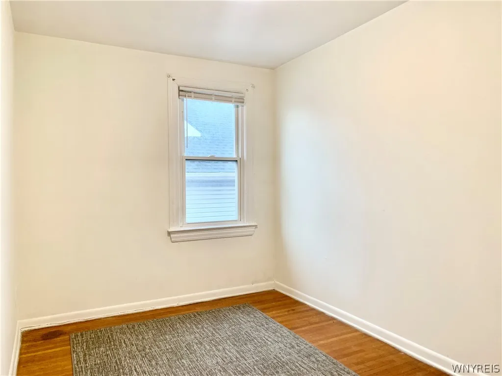 657 Englewood Avenue 2, Tonawanda, New York 14223, Tonawanda, New York 14223, 2 Bedrooms Bedrooms, 5 Rooms Rooms,1 BathroomBathrooms,Residential Lease,For Rent,657 Englewood Avenue 2, Tonawanda, New York 14223,0,B1669299