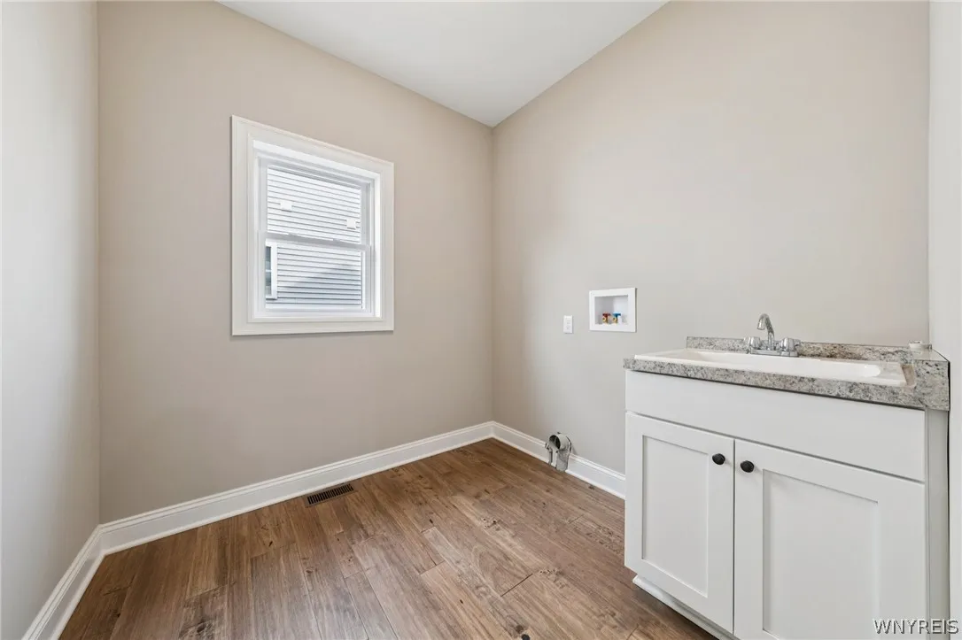 6385 Boston State Road 45, Hamburg, New York 14075, Hamburg, New York 14075, 2 Bedrooms Bedrooms, 5 Rooms Rooms,2 BathroomsBathrooms,Residential,For Sale,6385 Boston State Road 45, Hamburg, New York 14075,0,B1669518