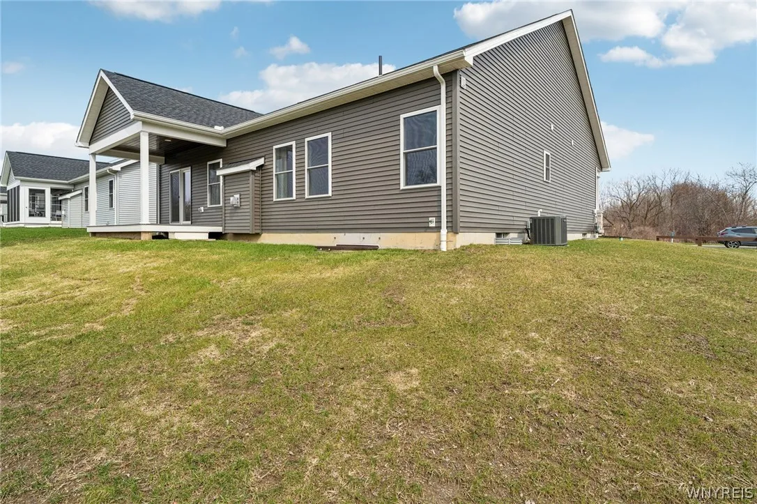 6385 Boston State Road 45, Hamburg, New York 14075, Hamburg, New York 14075, 2 Bedrooms Bedrooms, 5 Rooms Rooms,2 BathroomsBathrooms,Residential,For Sale,6385 Boston State Road 45, Hamburg, New York 14075,0,B1669518
