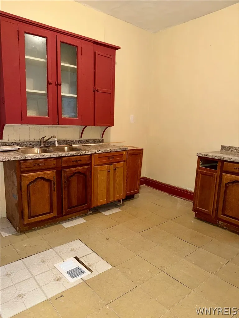 124 Rhode Island Street, Buffalo, New York 14213, Buffalo, New York 14213, 5 Bedroom Bedrooms, ,2 BathroomBathrooms,Residential,For Sale,124 Rhode Island Street, Buffalo, New York 14213,0,B1669170