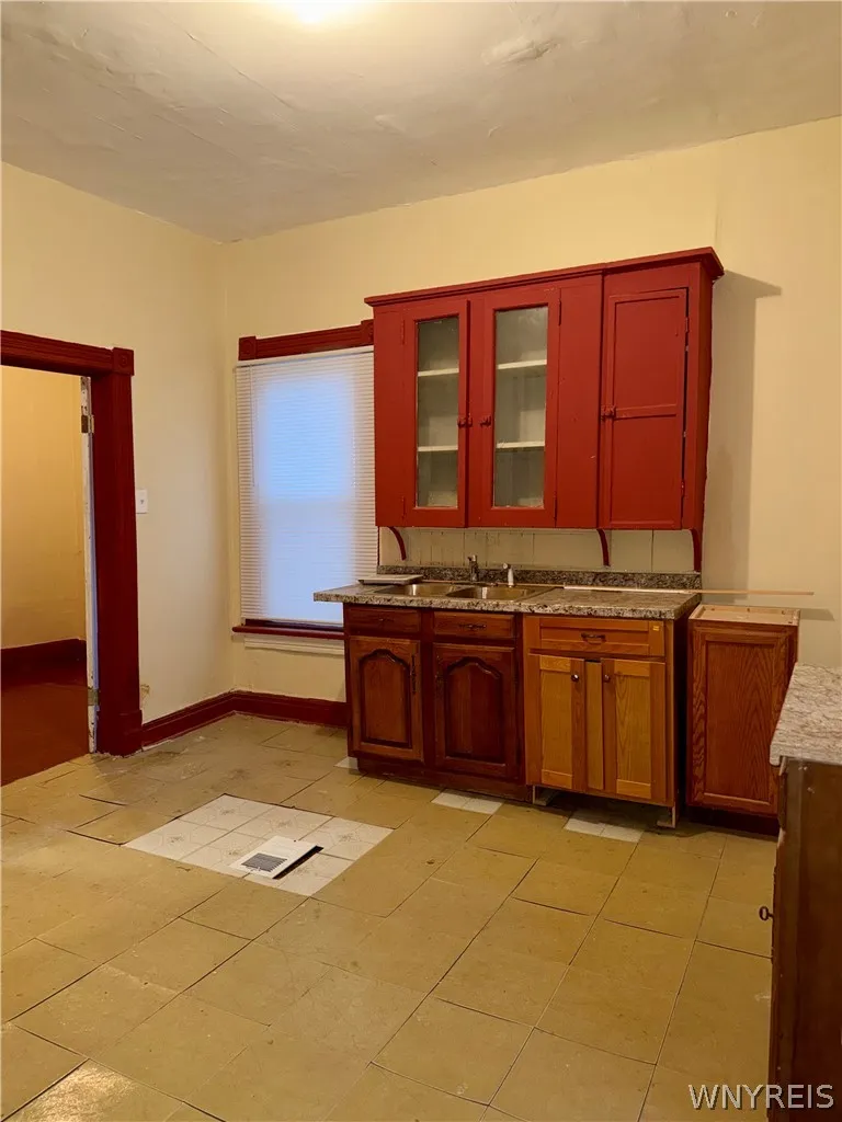 124 Rhode Island Street, Buffalo, New York 14213, Buffalo, New York 14213, 5 Bedroom Bedrooms, ,2 BathroomBathrooms,Residential,For Sale,124 Rhode Island Street, Buffalo, New York 14213,0,B1669170