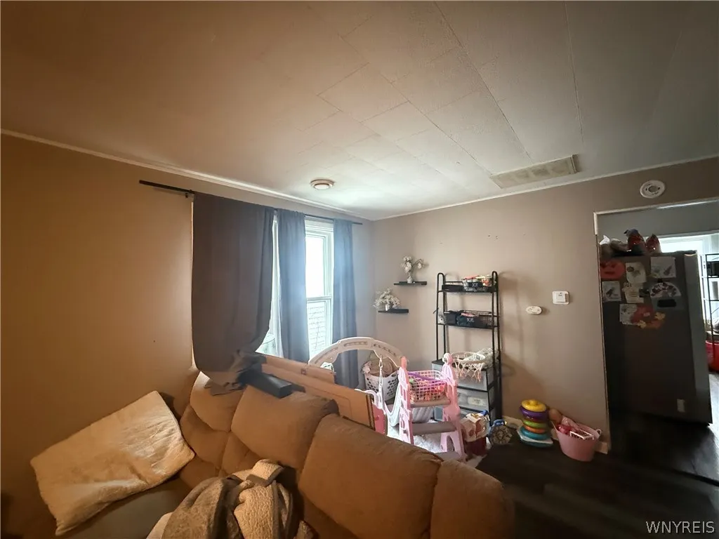 134 Condon Avenue, Buffalo, New York 14207, Buffalo, New York 14207, 3 Bedrooms Bedrooms, 6 Rooms Rooms,1 BathroomBathrooms,Residential,For Sale,134 Condon Avenue, Buffalo, New York 14207,0,B1666370
