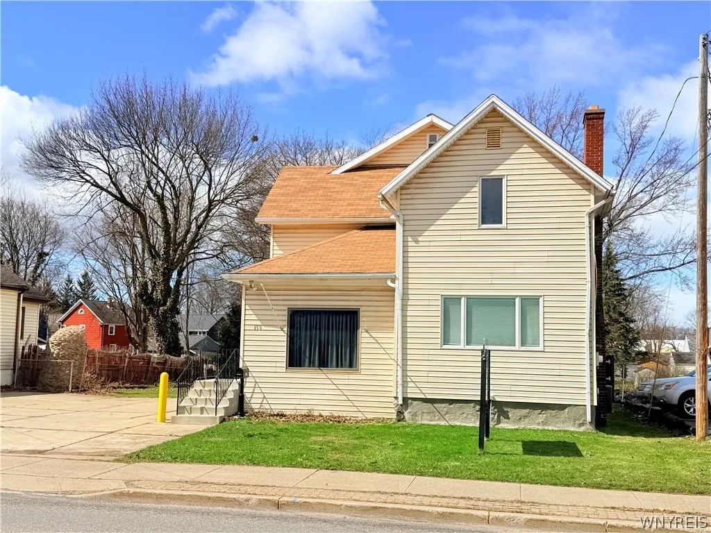 158 Lake Street, Hamburg, New York 14075, Hamburg, New York 14075, 5 Bedrooms Bedrooms, 10 Rooms Rooms,3 BathroomsBathrooms,Residential,For Sale,158 Lake Street, Hamburg, New York 14075,0,B1669658