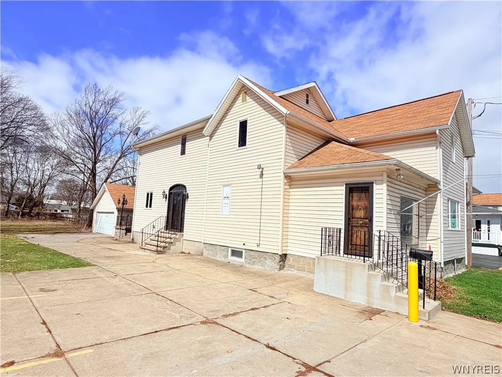 158 Lake Street, Hamburg, New York 14075, Hamburg, New York 14075, 5 Bedrooms Bedrooms, 10 Rooms Rooms,3 BathroomsBathrooms,Residential,For Sale,158 Lake Street, Hamburg, New York 14075,0,B1669658
