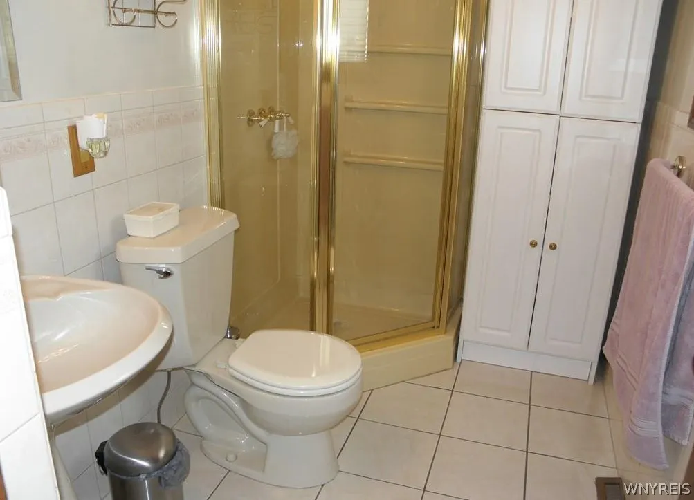 158 Lake Street, Hamburg, New York 14075, Hamburg, New York 14075, 5 Bedrooms Bedrooms, 10 Rooms Rooms,3 BathroomsBathrooms,Residential,For Sale,158 Lake Street, Hamburg, New York 14075,0,B1669658