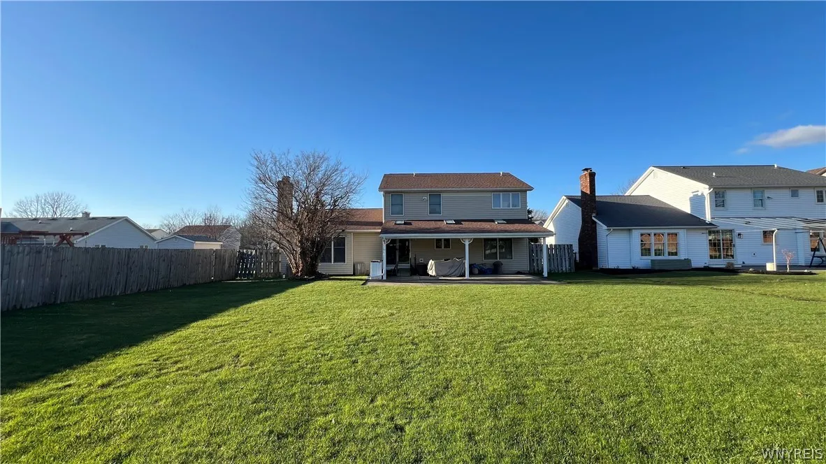 204 Holiday Lane, Hamburg, New York 14075, Hamburg, New York 14075, 4 Bedrooms Bedrooms, 12 Rooms Rooms,3 BathroomsBathrooms,Residential,For Sale,204 Holiday Lane, Hamburg, New York 14075,0,B1669447