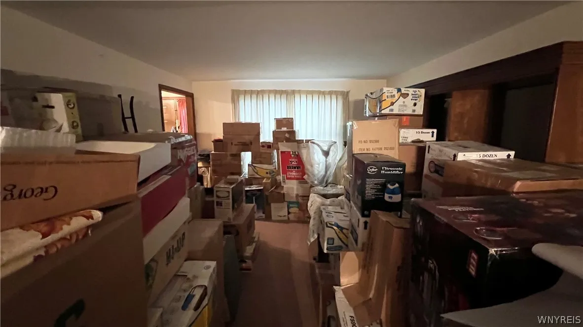 204 Holiday Lane, Hamburg, New York 14075, Hamburg, New York 14075, 4 Bedrooms Bedrooms, 12 Rooms Rooms,3 BathroomsBathrooms,Residential,For Sale,204 Holiday Lane, Hamburg, New York 14075,0,B1669447