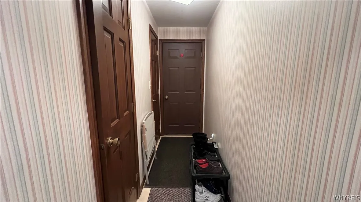 204 Holiday Lane, Hamburg, New York 14075, Hamburg, New York 14075, 4 Bedrooms Bedrooms, 12 Rooms Rooms,3 BathroomsBathrooms,Residential,For Sale,204 Holiday Lane, Hamburg, New York 14075,0,B1669447