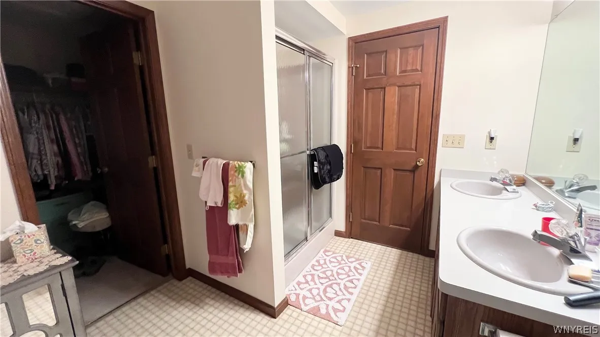 204 Holiday Lane, Hamburg, New York 14075, Hamburg, New York 14075, 4 Bedrooms Bedrooms, 12 Rooms Rooms,3 BathroomsBathrooms,Residential,For Sale,204 Holiday Lane, Hamburg, New York 14075,0,B1669447