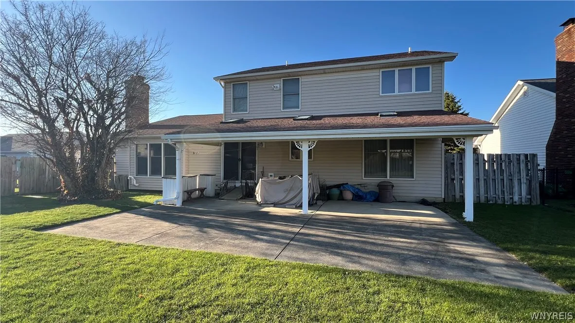 204 Holiday Lane, Hamburg, New York 14075, Hamburg, New York 14075, 4 Bedrooms Bedrooms, 12 Rooms Rooms,3 BathroomsBathrooms,Residential,For Sale,204 Holiday Lane, Hamburg, New York 14075,0,B1669447