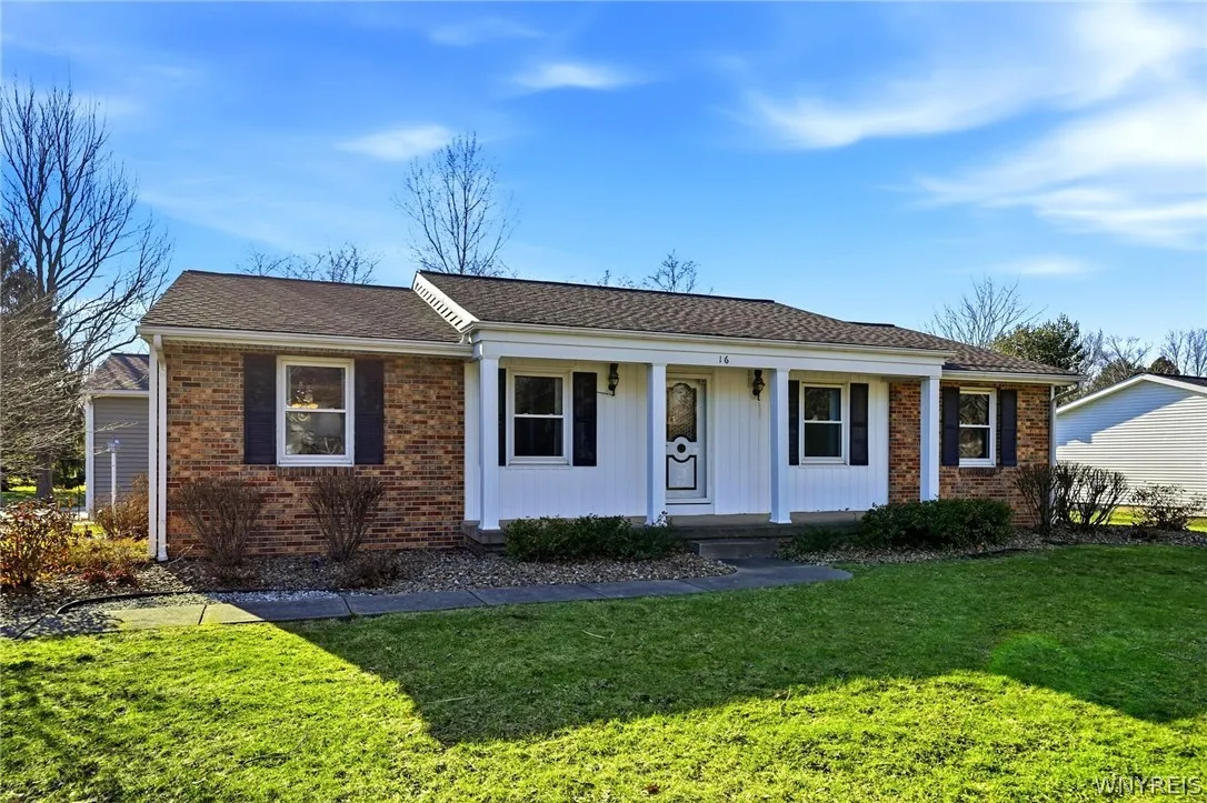 16 Rolling Hills Drive, Orchard Park, New York 141, Orchard Park, New York 14127, 3 Bedrooms Bedrooms, 10 Rooms Rooms,2 BathroomsBathrooms,Residential,Closed,16 Rolling Hills Drive, Orchard Park, New York 141,0,B1669644
