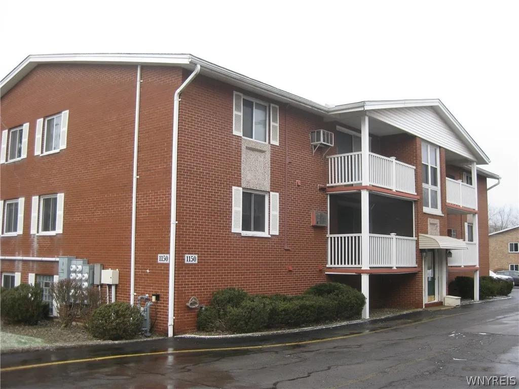 1150 Indian Church Road 3, West Seneca, New York 1, West Seneca, New York 14224, 2 Bedrooms Bedrooms, 6 Rooms Rooms,1 BathroomBathrooms,Residential,For Sale,1150 Indian Church Road 3, West Seneca, New York 1,0,B1669775
