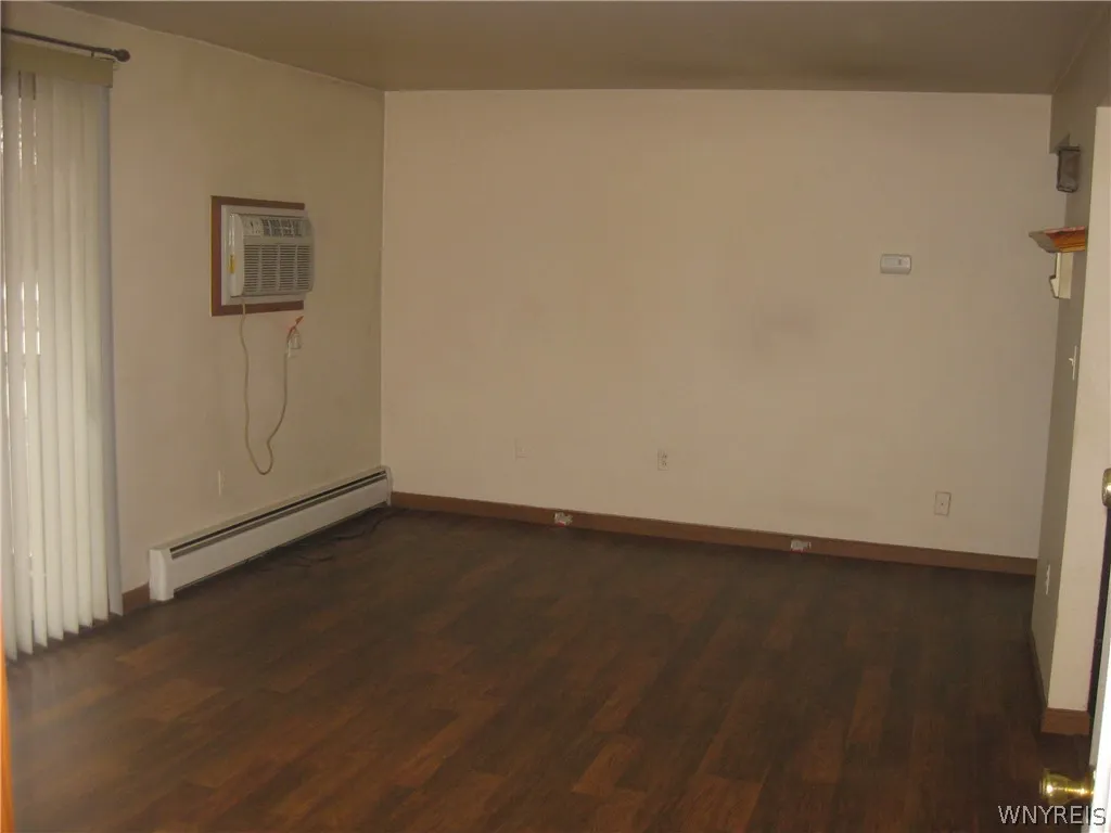 1150 Indian Church Road 3, West Seneca, New York 1, West Seneca, New York 14224, 2 Bedrooms Bedrooms, 6 Rooms Rooms,1 BathroomBathrooms,Residential,For Sale,1150 Indian Church Road 3, West Seneca, New York 1,0,B1669775