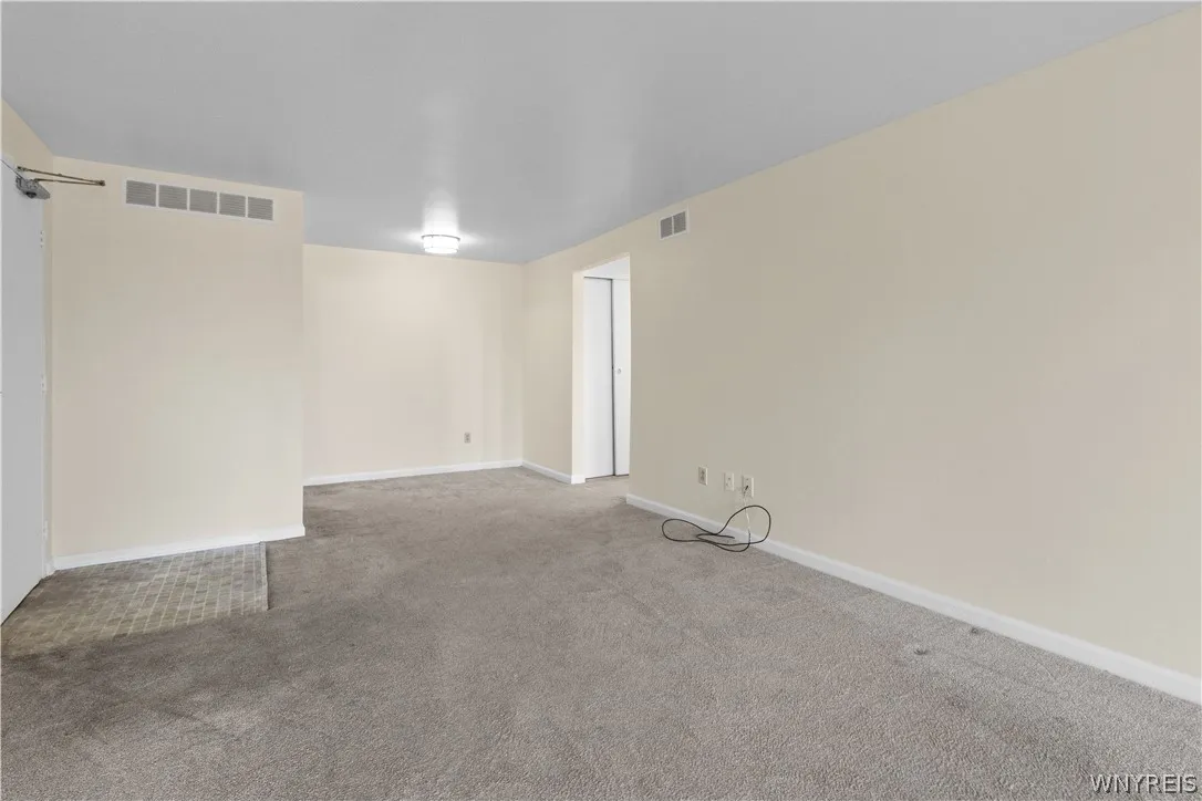 61d Georgian Lane 9, Amherst, New York 14221, Amherst, New York 14221, 1 Bedroom Bedrooms, 4 Rooms Rooms,1 BathroomBathrooms,Residential,For Sale,61d Georgian Lane 9, Amherst, New York 14221,0,B1669755