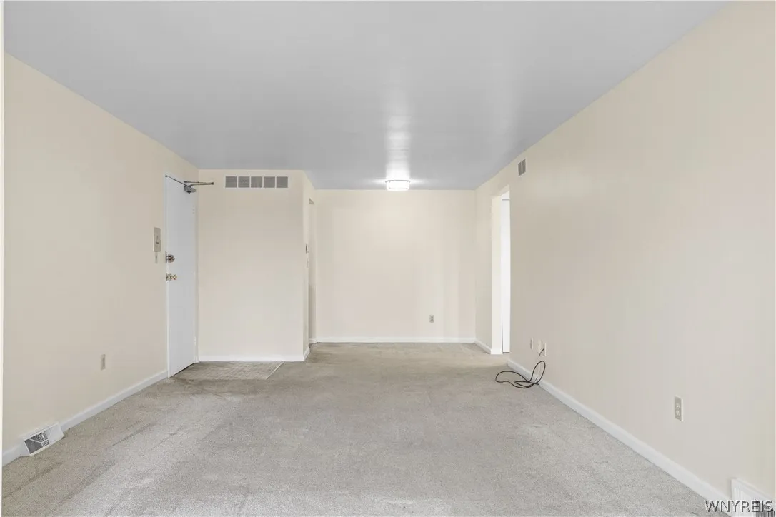 61d Georgian Lane 9, Amherst, New York 14221, Amherst, New York 14221, 1 Bedroom Bedrooms, 4 Rooms Rooms,1 BathroomBathrooms,Residential,For Sale,61d Georgian Lane 9, Amherst, New York 14221,0,B1669755