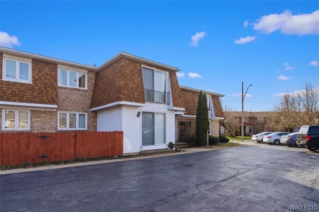 61d Georgian Lane 9, Amherst, New York 14221, Amherst, New York 14221, 1 Bedroom Bedrooms, 4 Rooms Rooms,1 BathroomBathrooms,Residential,For Sale,61d Georgian Lane 9, Amherst, New York 14221,0,B1669755